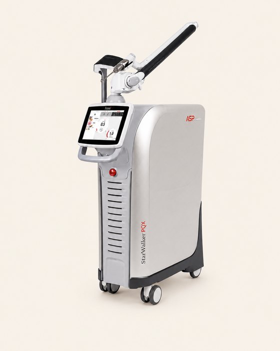 Equipamento Laser Fotona utilizado nos protocolos dermatológicos da Dra. Ana Dengo